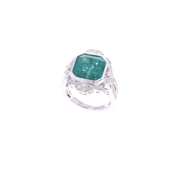7.81ct. Emerald & Diamond PT950 Platinum Ring