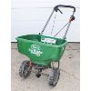 Image 1 : SCOTTS TURF BUILDER EDGEGUARD DLX SEED SPREADER