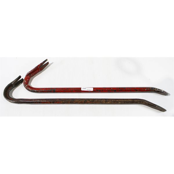 PAIR OF NAIL PULLING CROWBARS 