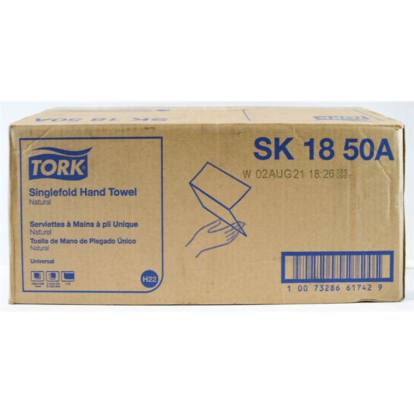 BOX OF 12 ROLLS TORK SINGLEFOLD HAND TOWELS