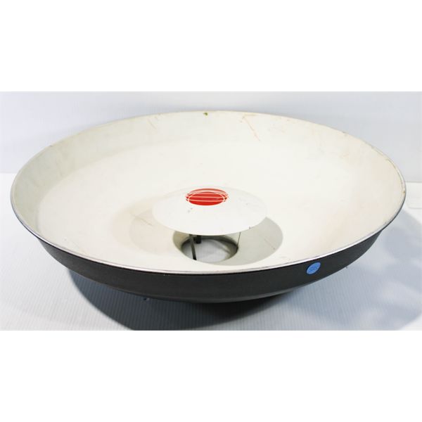 LIGHT MODIFIER / REFLECTOR