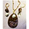 Image 1 : 21)  NATURAL JASPER PEAR SHAPED PENDANT ON 18" GO