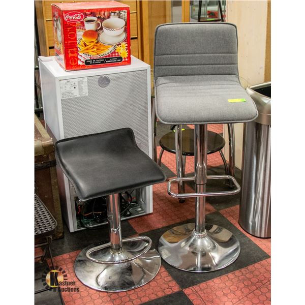 2 SWIVEL CHAIRS