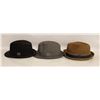 Image 1 : 3 MEN'S SUMMER HATS 2 MED, 1 SMALL