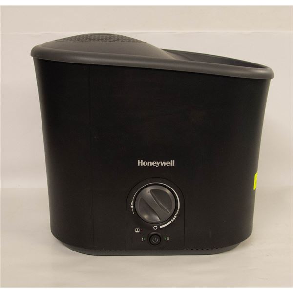 HONEY WELL AIR HUMIDIFIER