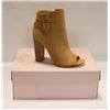 Image 1 : NEW JUST FAB TAN BOOTIES SIZE 5.5