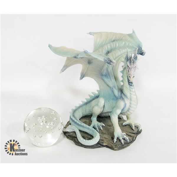 ZEMENO HIGH DETAIL DRAGON STATUE WITH GLASS BALL