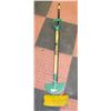 Image 1 : GARDEN EDGER + EXTENDED HANDLE SCRUBBER BRUSH