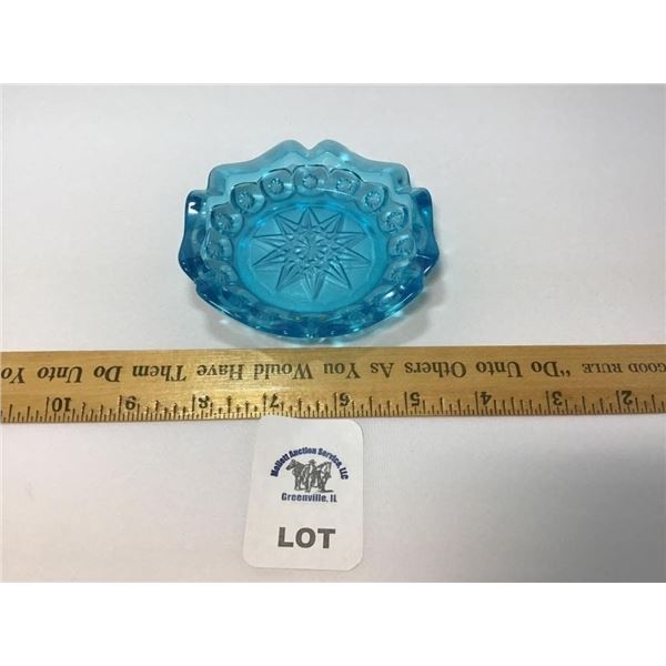 L E SMITH VINTAGE BLUE MOON & STARS CIGAR/ASHTRAY