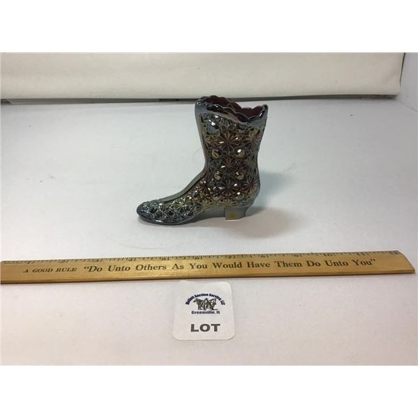 FENTON DAISY & BUTTON GLASS BOOT