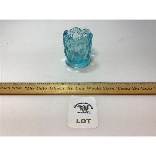 L E SMITH VINTAGE LIGHT BLUE GLASS MOON & STARS