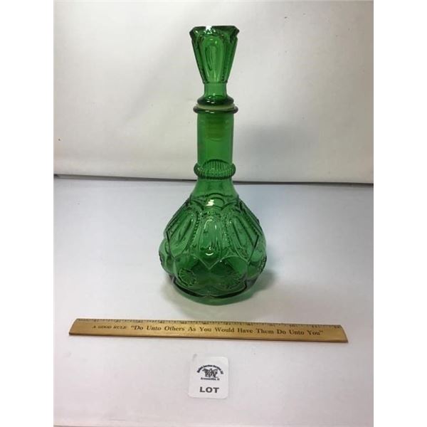 L E SMITH VINTAGE MOON & STARS GREEN GLASS  GENIE