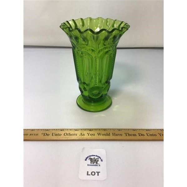 L E SMITH VINTAGE MOON & STARS GREEN GLASS