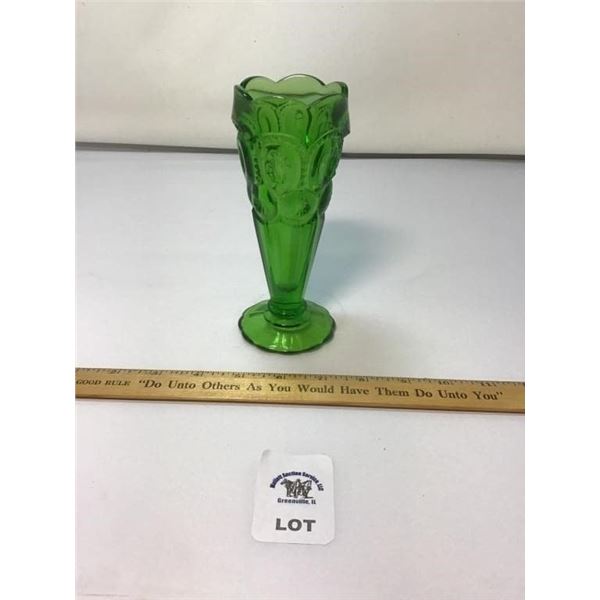 L E SMITH VINTAGE MOON & STARS GREEN GLASS