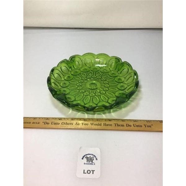 L E SMITH VINTAGE MOON & STARS GREEN GLASS