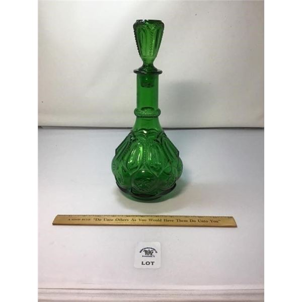 L E SMITH VINTAGE MOON & STARS GREEN GLASS GENIE