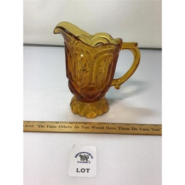 L E SMITH VINTAGE MOON & STARS AMBER GLASS LARGE