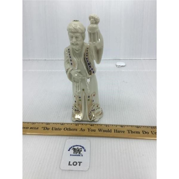 LENOX CHINA JEWELS NATIVITY INN KEEPER