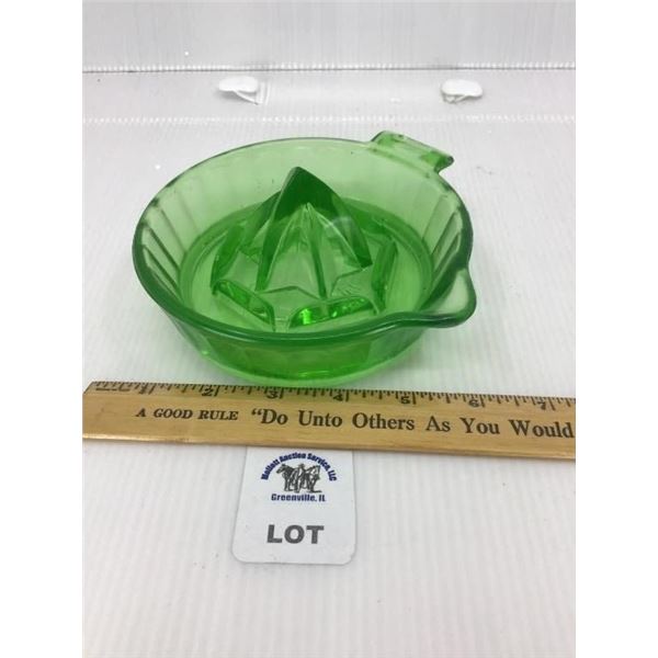 ANCHOR GLASS GREEN DEPRESSION JUICER