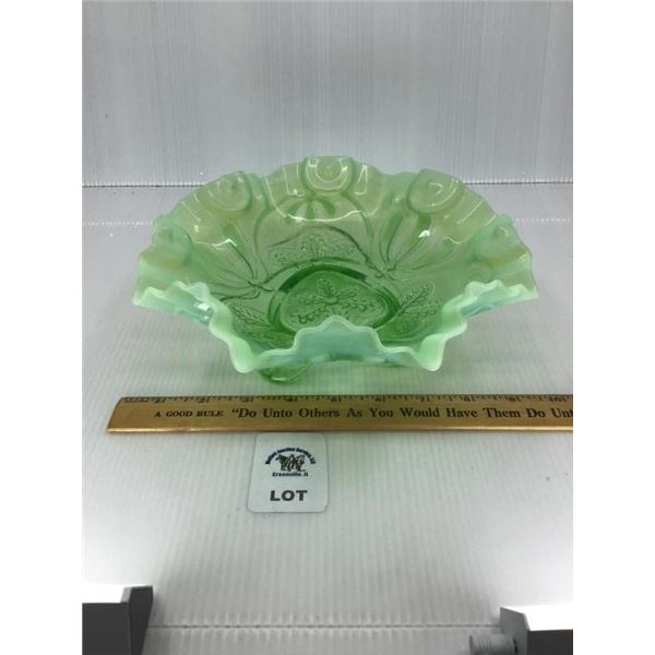 JEFFERSON MEANDER GREEN OPALESCENT DISH