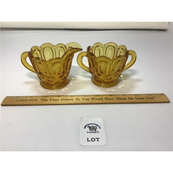 L E SMITH VINTAGE MOON & STARS AMBER CREAMER AND