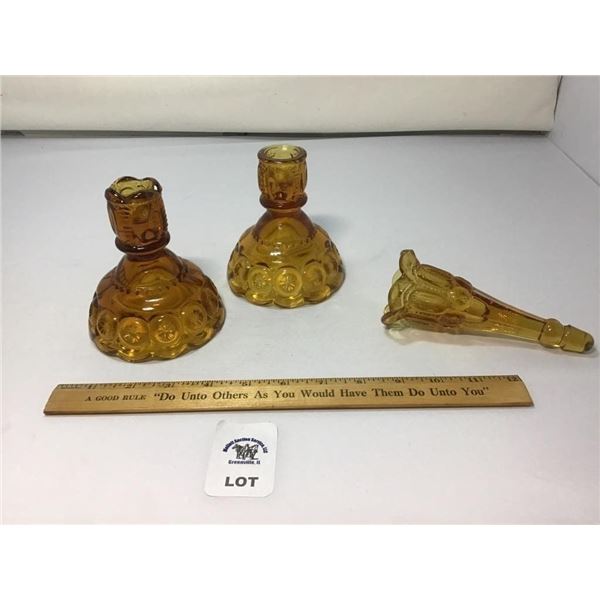L E SMITH VINTAGE MOON & STARS AMBER GLASS MIS