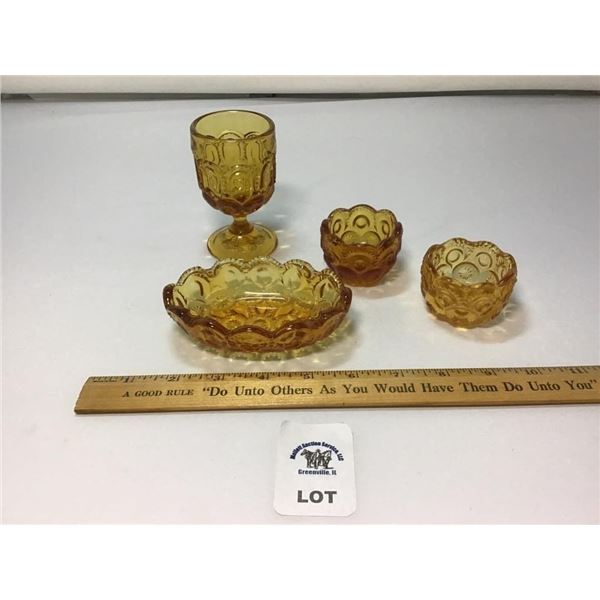 L E SMITH VINTAGE MOON & STARS AMBER GLASS SALTS,