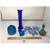 Image 1 : ASSORTMENT OF BLUE GLASSWARE PIECES