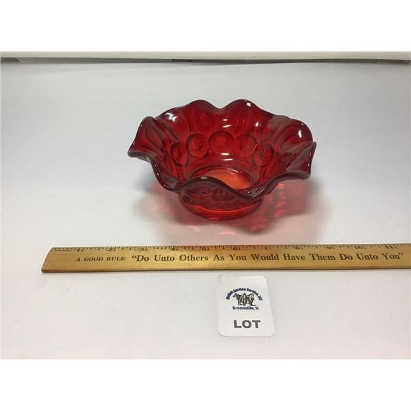 L E SMITH VINTAGE MOON & STARS RED GLASS RUFFLED