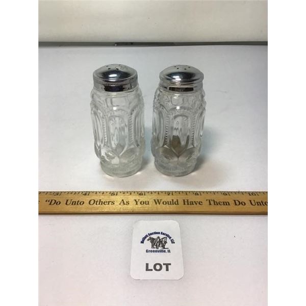 L E SMITH VINTAGE MOON & STARS CLEAR GLASS SALT