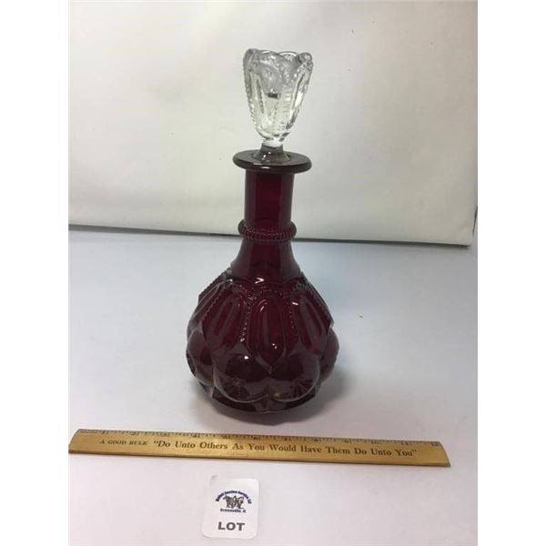 L E SMITH VINTAGE MOON & STARS RED GLASS GENIE IN