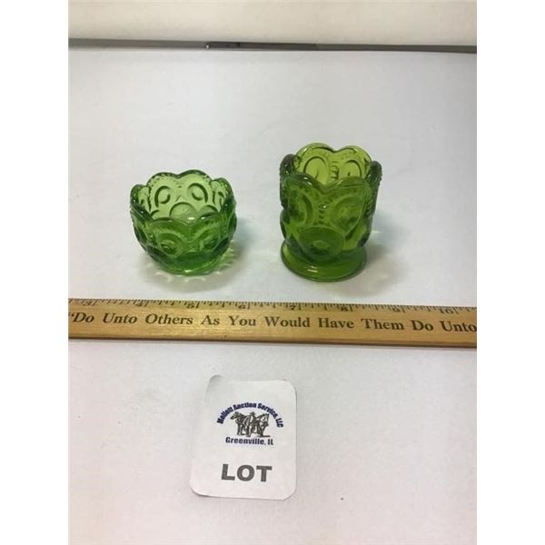 L E SMITH VINTAGE MOON & STARS GREEN GLASS SALT,
