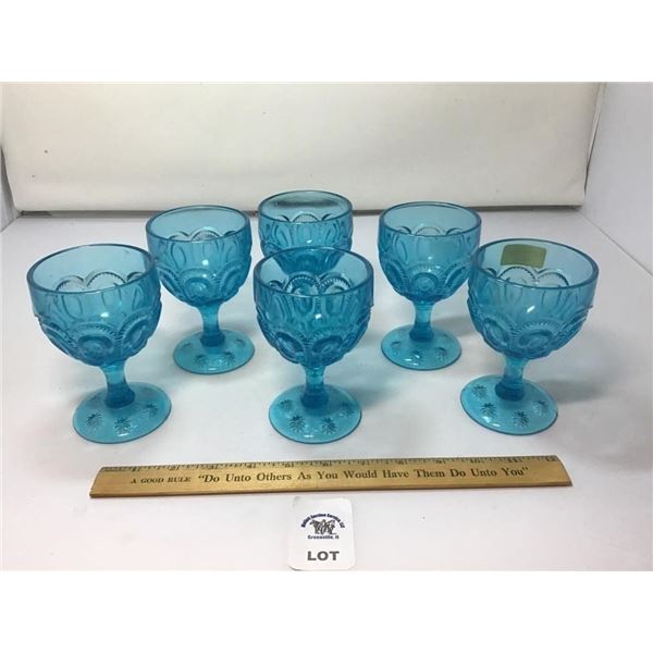 L E SMITH VINTAGE MOON & STARS BLUE WINE GOBLETS