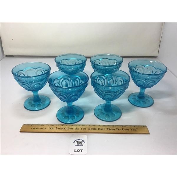 L E SMITH VINTAGE MOON & STARS BLUE WINE GOBLETS