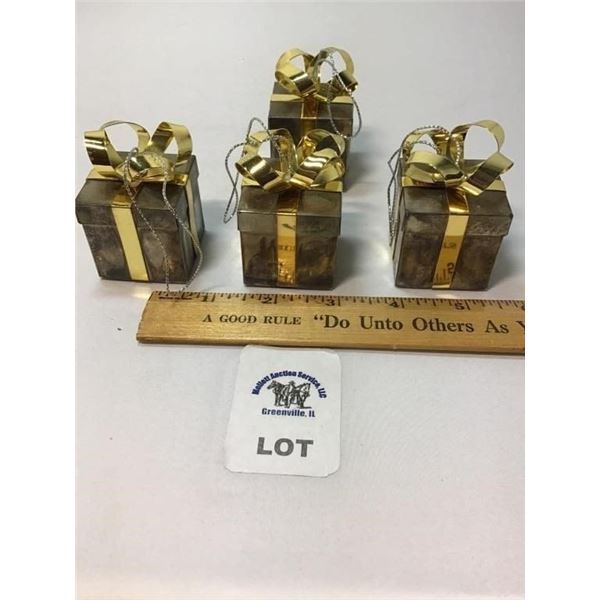 GODINGER GIFT BOX ORNAMENTS