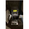 Image 1 : BLENDTEC COMMERCIAL BLENDER & A STAINLESS STEEL KITCHEN SCALE