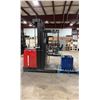 Image 8 : RAYMOND 550-OPC30TT 3 STAGE 3000 LBS CAPACITY 240" MAST HEIGHT 24V ELECTRIC STAND UP ORDER PICKER