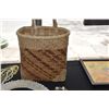 Image 2 : COLLECTION OF SHELL NECKLACES, SHELL PICTURE FRAME & TAHITIAN LAUHALA BAG (6 PCS)