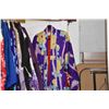 Image 2 : MIXED LOT: COLLECTION OF JAPANESE KIMONO & HAORIS (24 PCS)