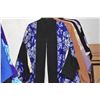 Image 8 : MIXED LOT: COLLECTION OF JAPANESE KIMONO & HAORIS (24 PCS)