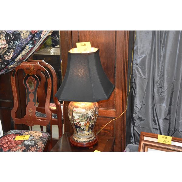 JAPANESE STYLE CERAMIC LAMP W/BLACK SHADE (29")