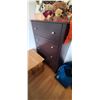 Image 6 : ROSEWOOD COLORED 4 DRAWER DRESSER