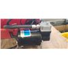 Image 3 : NEW 12V TIRE COMPRESSOR