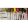Image 4 : BOX OF SCREW DRIVERS