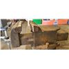 Image 6 : 5" BENCH VICE - MUST BE REMOVED