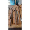Image 2 : ASSORTED PRY BARS AND TOOLS