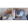 Image 12 : RIGID 10" TABLE SAW MODEL 4516 COMES WITH ACCESSORIES AND STAND