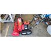 Image 16 : HONDA HS 624 24" SNOW BLOWER - HYDROSTATIC - ON TRACKS - EXCELLENT CONDITION