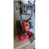 Image 24 : HONDA HS 624 24" SNOW BLOWER - HYDROSTATIC - ON TRACKS - EXCELLENT CONDITION