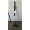 Image 2 : HOSE ATTACHEMENT WITH BRUSH